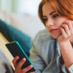 ¿Cómo el uso excesivo de WhatsApp puede contribuir a la ansiedad?
